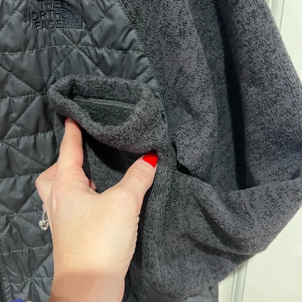 North Face Jacket - Picture 5 of 8